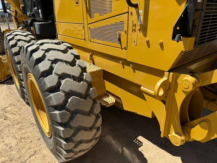 2013 Caterpillar 12M2 