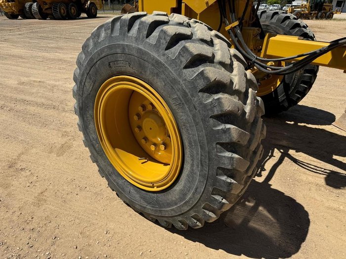 2013 Caterpillar 12M2 