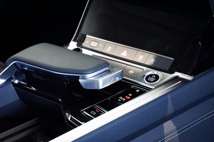 2024 Audi Q8 e-tron 50
