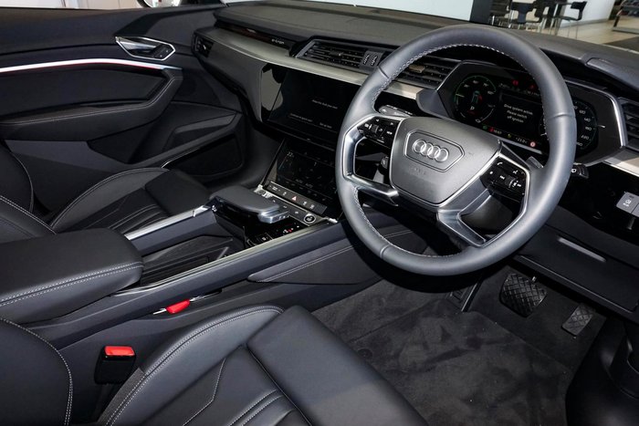 2024 Audi Q8 e-tron 50