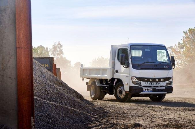 2024 Fuso Canter 615 615 Tipper White