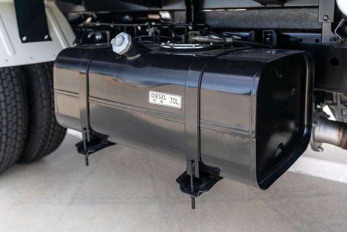 2024 Fuso Canter 615 615 Tipper White