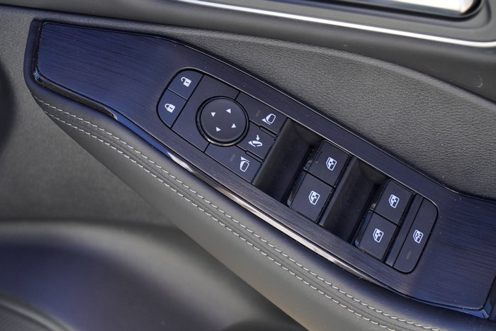 2025 Nissan X-TRAIL ST-L