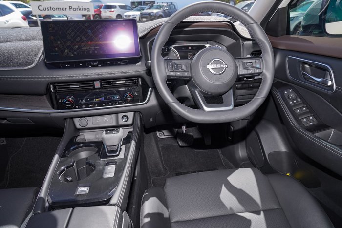 2025 Nissan X-TRAIL ST-L