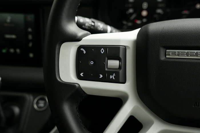 2023 Land Rover Defender 110 D300 SE
