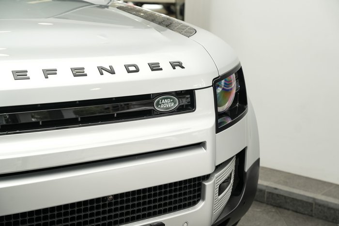 2023 Land Rover Defender 110 D300 SE