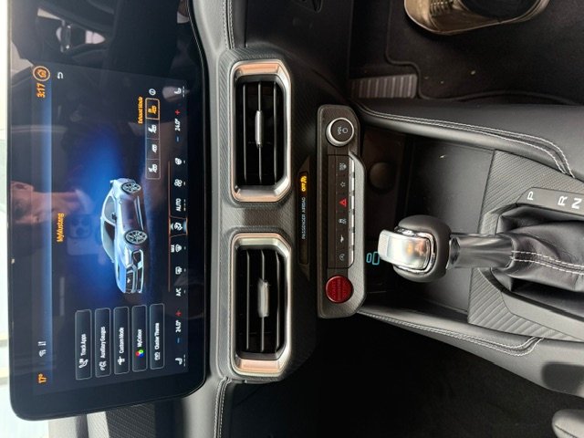 2025 FORD MUSTANG