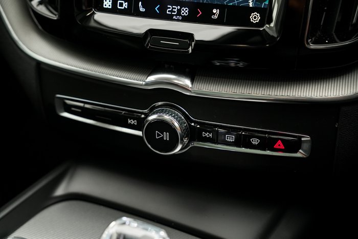 2024 Volvo XC60 Ultra B5 Bright