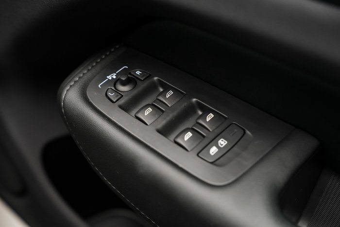 2024 Volvo XC60 Ultra B5 Bright