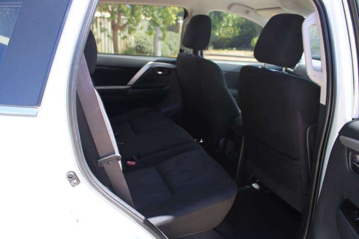 2023 Mitsubishi Pajero Sport GLX