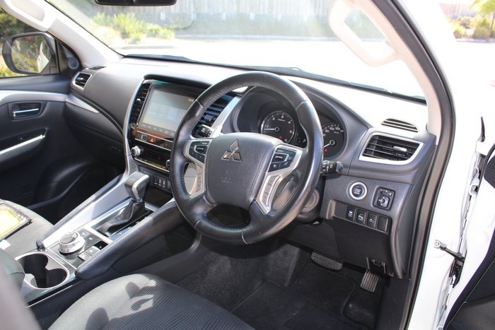 2023 Mitsubishi Pajero Sport GLX