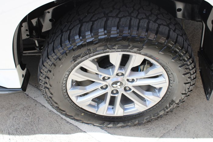 2023 Mitsubishi Pajero Sport GLX