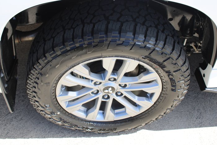 2023 Mitsubishi Pajero Sport GLX