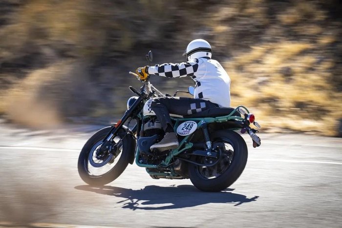 2025 Royal Enfield Bear 650 650 Twin White