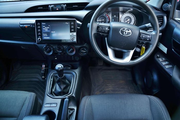 2022 Toyota Hilux 4x4 2.8L DSL D/C/C 6MT SR