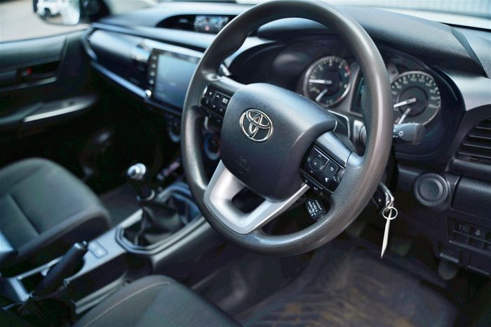 2022 Toyota Hilux 4x4 2.8L DSL D/C/C 6MT SR