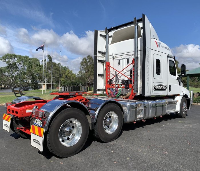 2023 Freightliner Cascadia 126 WHITE