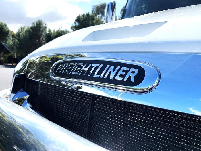 2023 Freightliner Cascadia 126 WHITE