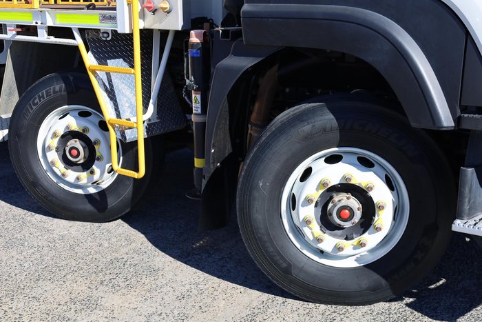 2023 Isuzu F Series FYJ300-350 Crane Truck White