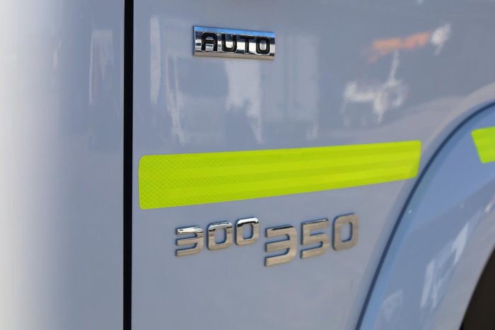 2023 Isuzu F Series FYJ300-350 Crane Truck White