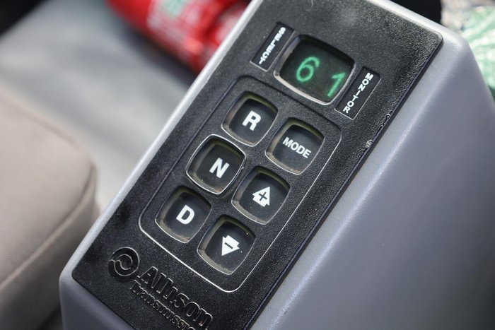 2023 Isuzu F Series FYJ300-350 Crane Truck White