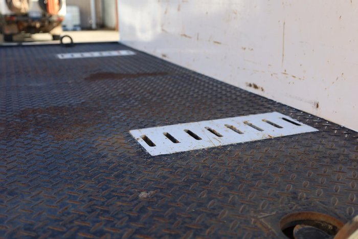 2023 Isuzu F Series FYJ300-350 Crane Truck White