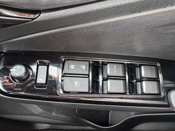 2025 Isuzu D-MAX X-TERRAIN