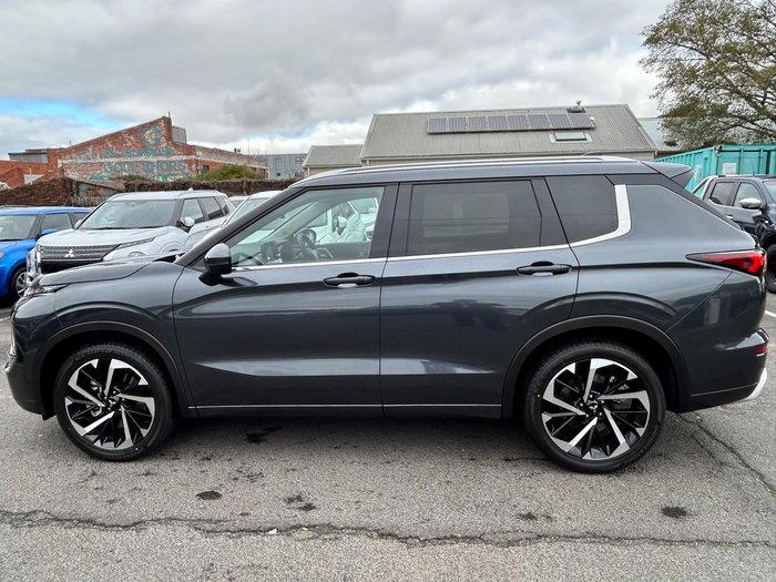 2024 Mitsubishi Outlander Exceed