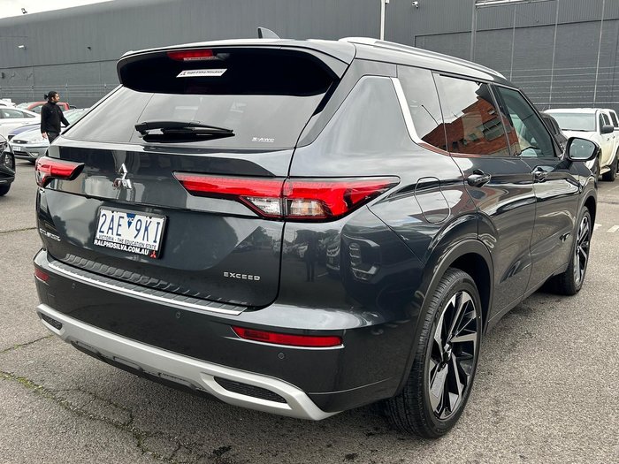 2024 Mitsubishi Outlander Exceed