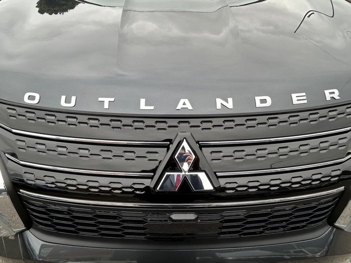 2024 Mitsubishi Outlander Exceed