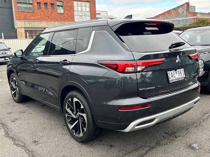 2024 Mitsubishi Outlander Exceed