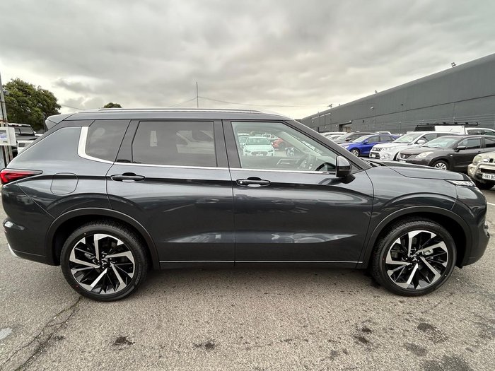 2024 Mitsubishi Outlander Exceed