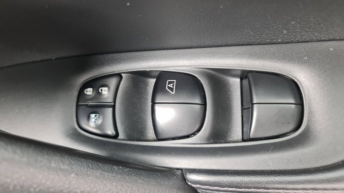 2021 NISSAN X-TRAIL ST (2WD)