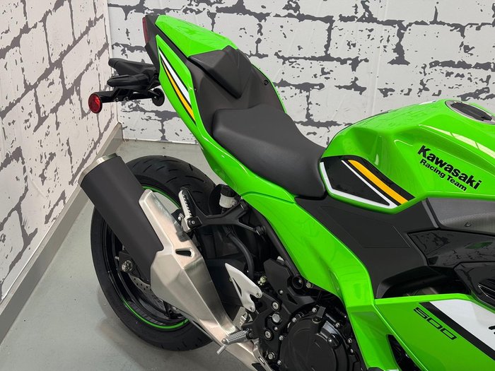2025 Kawasaki Ninja 500 SE KRT Edition (EX500J) Ninja Green