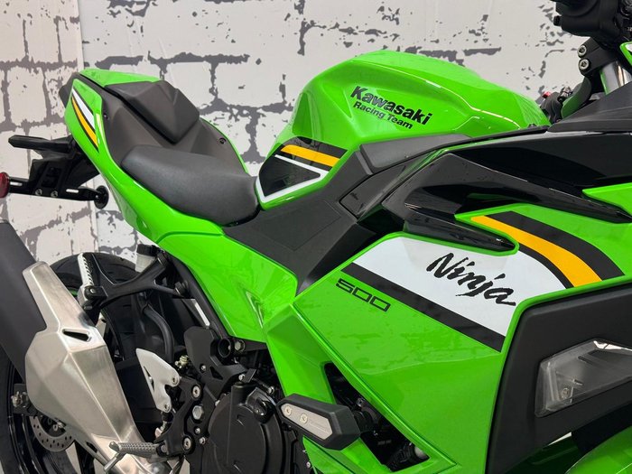 2025 Kawasaki Ninja 500 SE KRT Edition (EX500J) Ninja Green