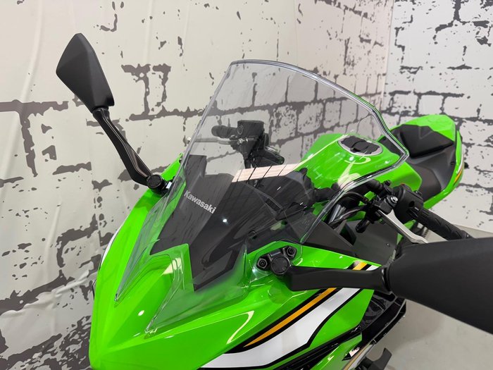 2025 Kawasaki Ninja 500 SE KRT Edition (EX500J) Ninja Green