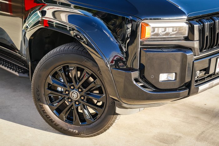 2025 Toyota PRADO