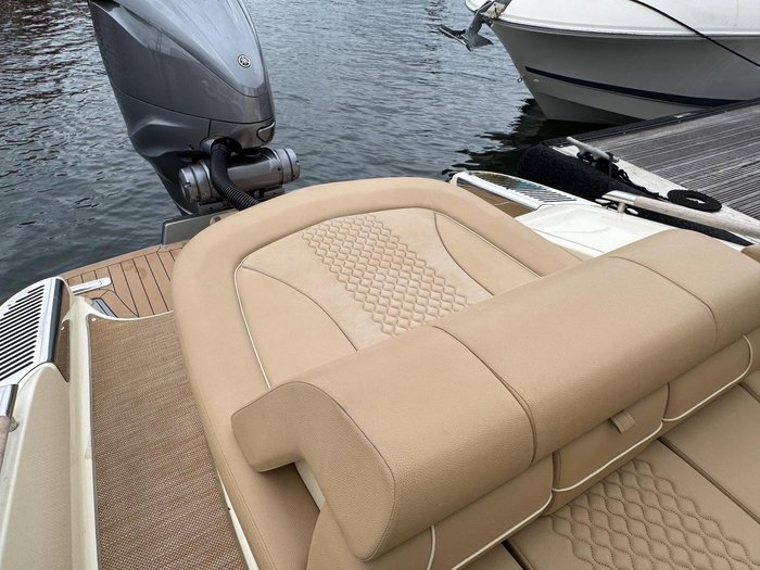 2022 Chris Craft Launch 28 GT 