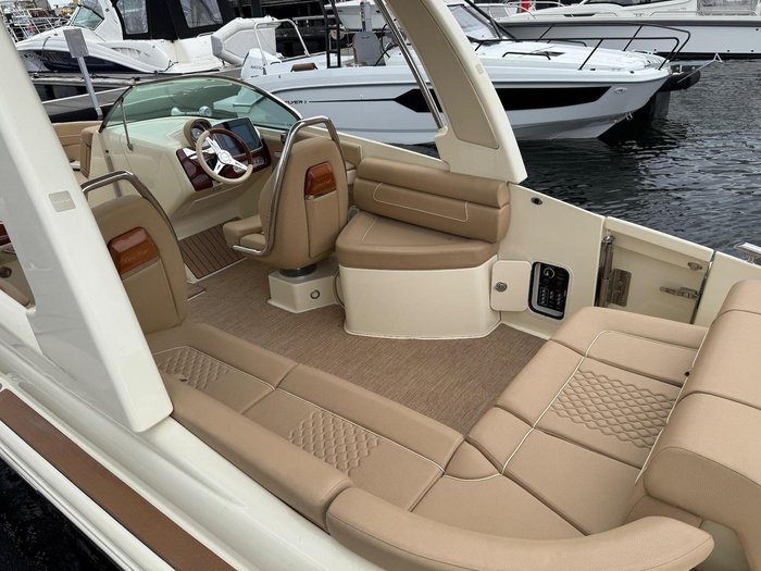 2022 Chris Craft Launch 28 GT