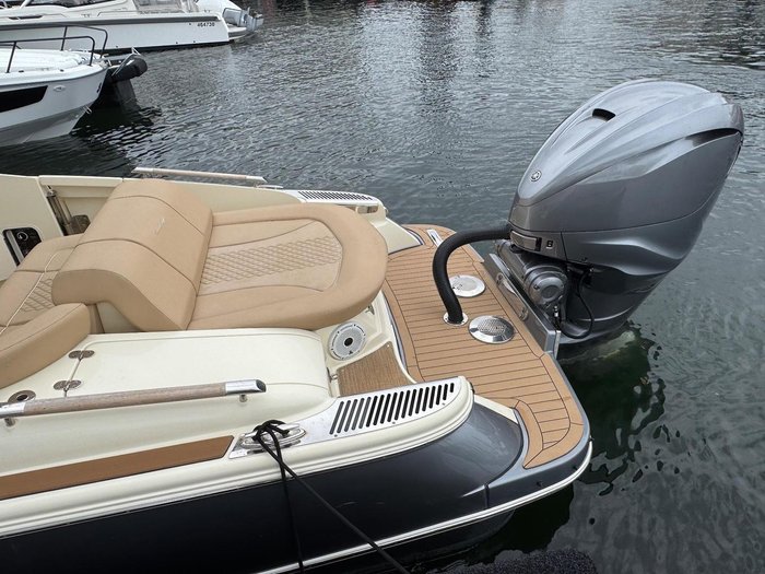 2022 Chris Craft Launch 28 GT 