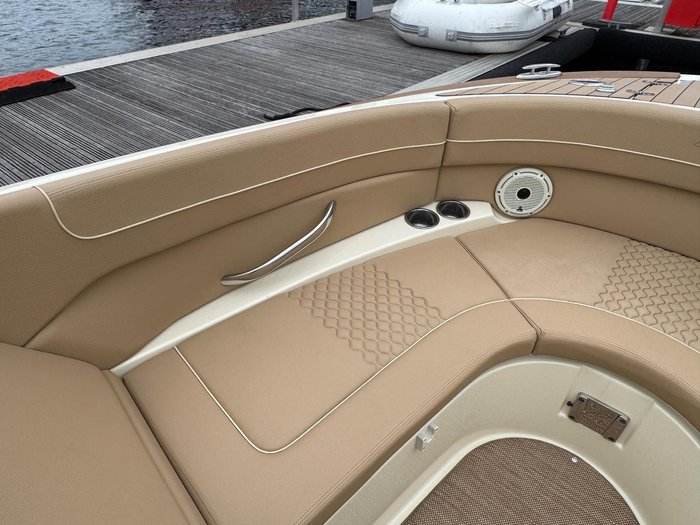 2022 Chris Craft Launch 28 GT 