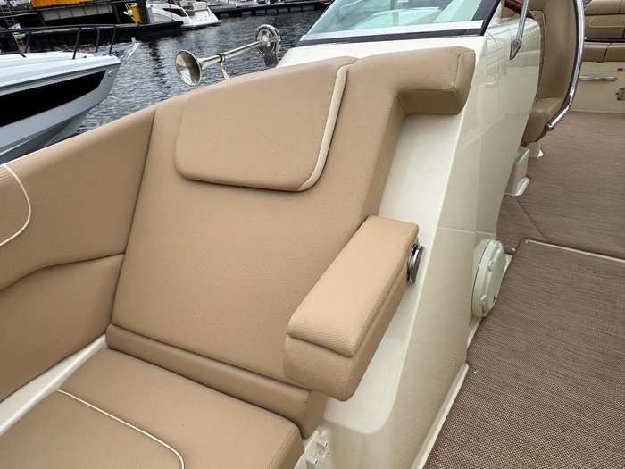2022 Chris Craft Launch 28 GT 