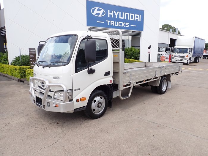 2022 HINO DUTRO 616 WHITE