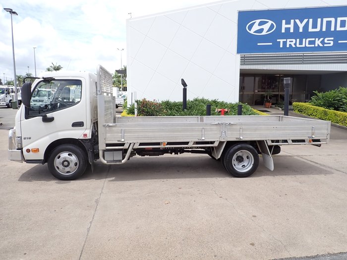 2022 HINO DUTRO 616 WHITE
