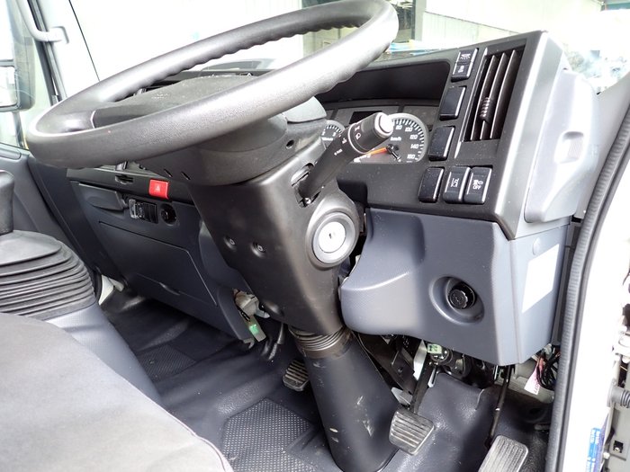 2022 ISUZU NLR 45-150