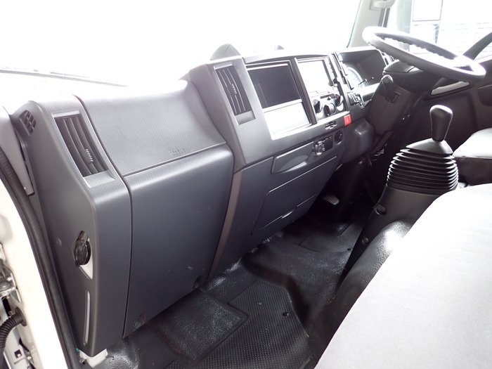 2022 ISUZU NLR 45-150