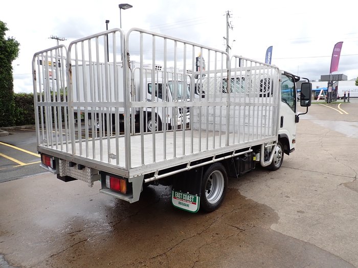 2022 ISUZU NLR 45-150