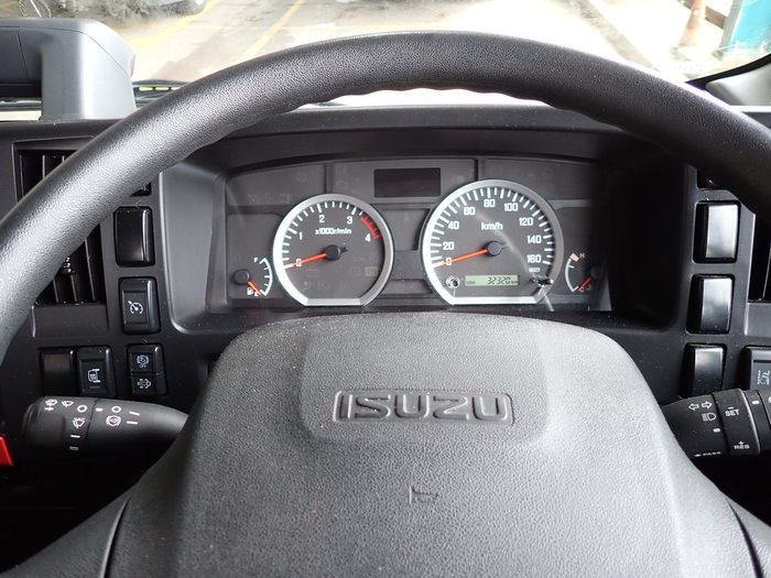 2022 ISUZU NLR 45-150