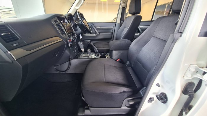 2020 MITSUBISHI PAJERO GLX 4X4 7 SEAT