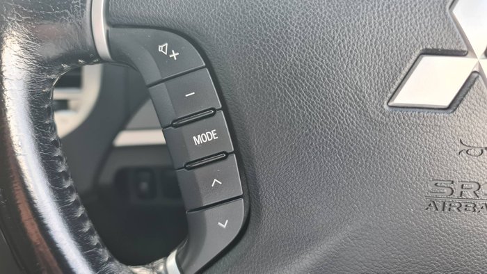 2020 MITSUBISHI PAJERO GLX 4X4 7 SEAT